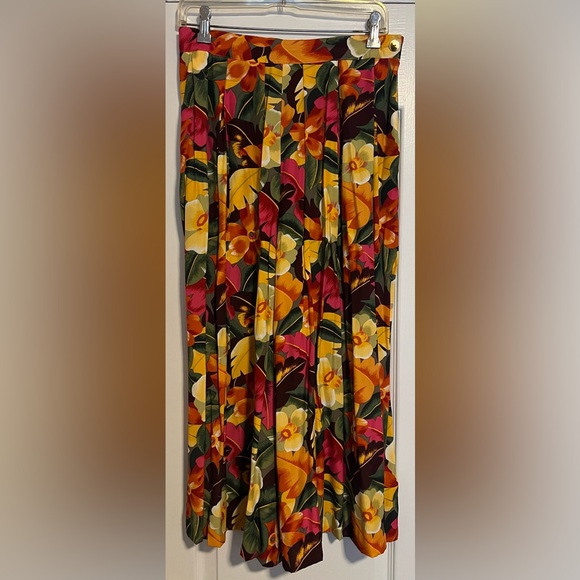 Bonnie & Norma skirt and button up top set size 12 - Picture 4 of 11